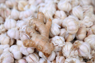 pilesof ginger and Garlic
