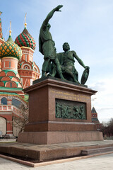 Fototapeta na wymiar The Monument to Minin and Pozharsky on Red Square in Moscow. Image with GPS tags.