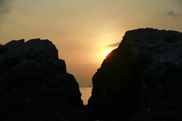 Fototapeta na wymiar Stock Photo - Beautiful sunset between the mountains and the sea
