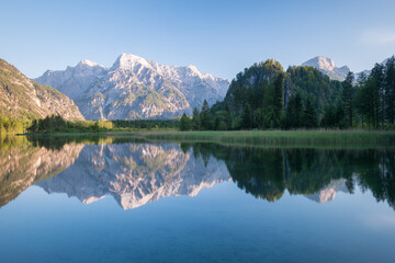 Obraz premium The Almsee lake in the austrian apls