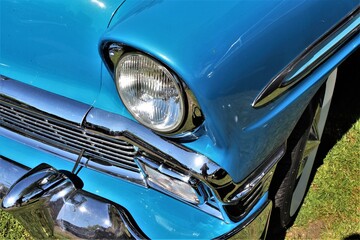 An image of a us classic car, vintage