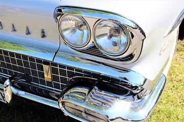 An image of a us classic car, vintage