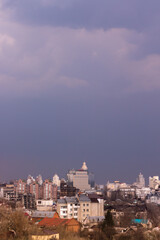 Obraz premium vertical stormy cityscape view