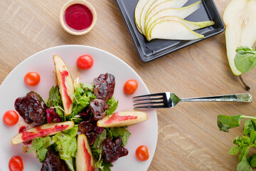 Salad with pear
