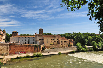 Roma, l'Isola Tiberinae la Basilica di San Bartolomeo