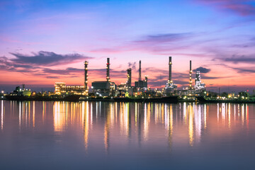 Fototapeta na wymiar Oil Refinery at Twilight in Bangkok, Thailand