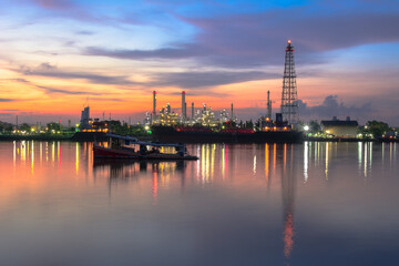 Fototapeta na wymiar Oil Refinery at Twilight in Bangkok, Thailand