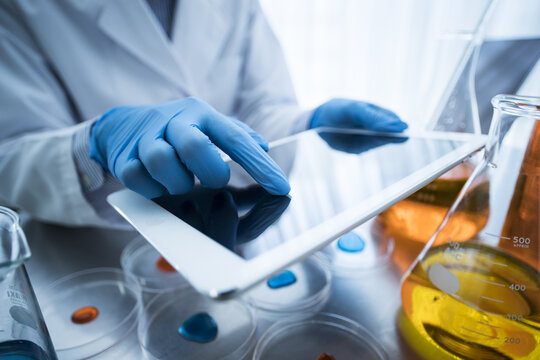 Researchers are experimenting with tablets in the laboratory