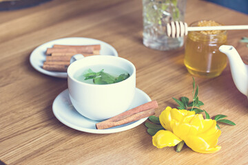 Tea with mint and honey