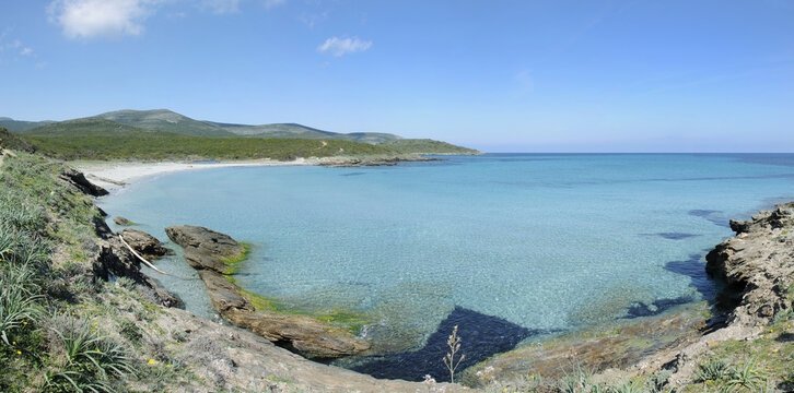 Cap corse, plage de Tamarone, chemin des douaniers
