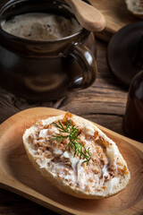 Hearty lard with greaves.