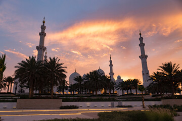 Fototapeta na wymiar Sheik Zayed Grand Mosque