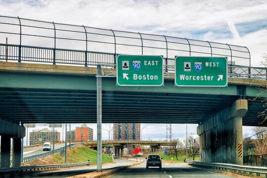 Road indicator plates leading to Boston or Worcester