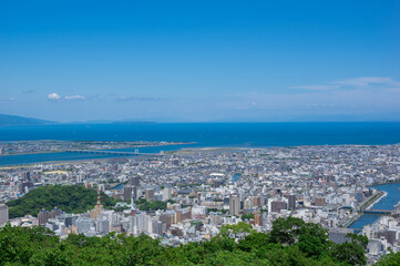 Fototapeta na wymiar 徳島県徳島市街並み　眉山公園から撮影