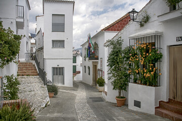 Fototapeta na wymiar calles del municipio de Istán en la comarca de la sierra de las nieves, provincia de Málaga, Andalucía