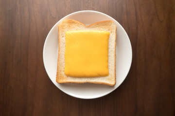 スライスチーズトースト