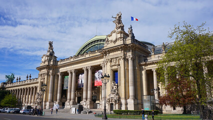 Photo of famous Grande Palais on a spring morning, Paris, France - obrazy, fototapety, plakaty