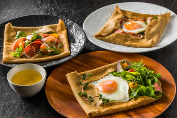 そば粉のクレープ　ガレット　 galette French food