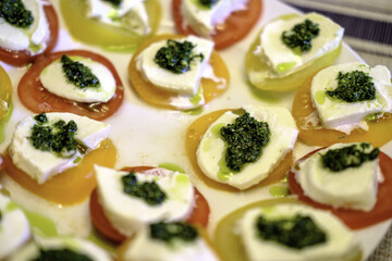 tomatos basil and cheese