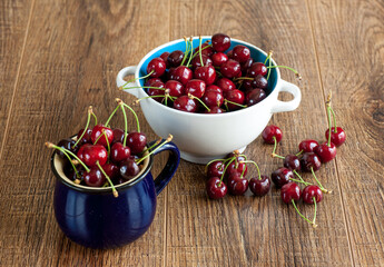 Cherries in bowl