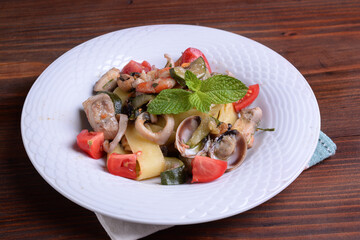 Piece of pasta with pasta and fish and tomato -
Pappardelle di pasta al pesce con pomodoro 