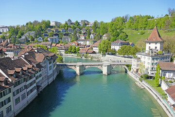 Fototapeta na wymiar altstadt von bern mit untertorbrücke, schweiz 