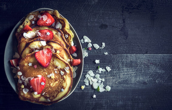 Sweet homemade pancakes  with strawberries,blank space