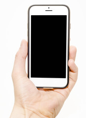 Telefon w ręce  ekran czarny pusty wyświetlacz do wrzucenia zawartości izolowane białe tło