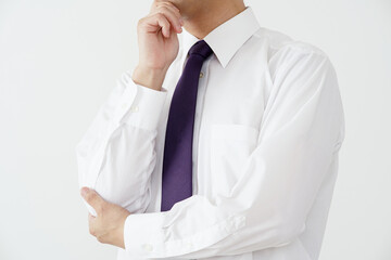 ビジネスマン、ワイシャツ、悩む