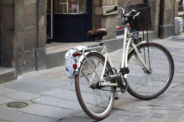 vélo avec panier