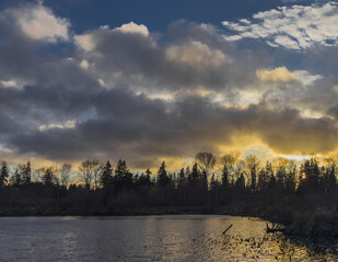 Naklejka premium Lake Sunset