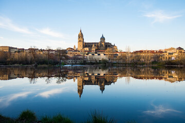Fototapeta na wymiar Salamanca, Spagna. Vista dal Rio Tormes