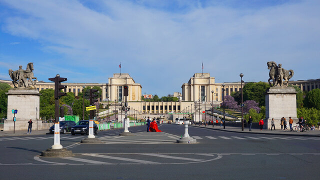 Photo of Trocadero gardens on a spring morning, Paris, France