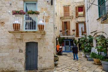 Obraz premium An alley in Polignano a Mare, Puglia, Italy