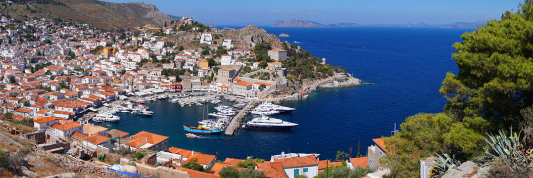 Photo of picturesque island of Hydra on a spring morning, Saronic Gulf, Greece