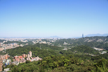 Fototapeta na wymiar 猫空から見た台北101と台北市街