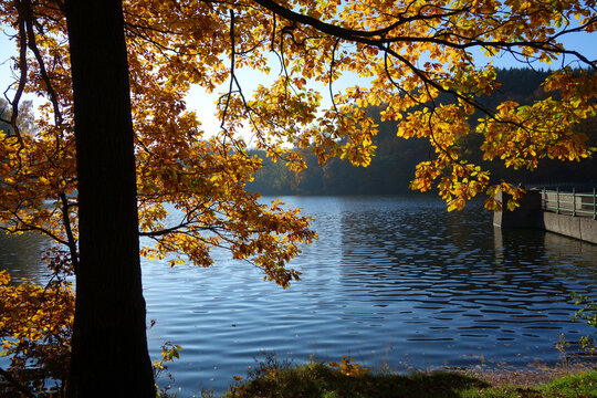 herbst an der heilenbeck talsperre