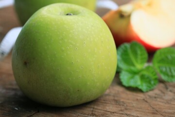 green apple