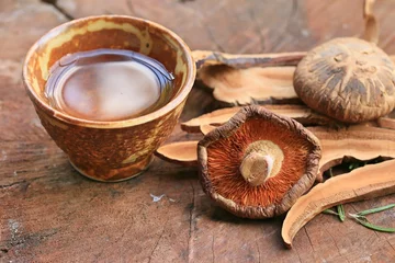 Crédence de cuisine en verre imprimé Theé Ganoderma lucidum hot tea