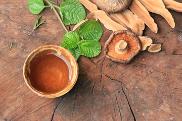 Ganoderma lucidum hot tea