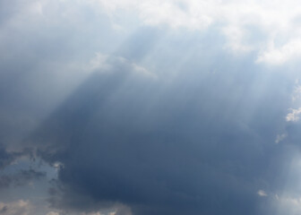 Naklejka na ściany i meble 青空と雲間から太陽の光が射す光景（成功、舞い降りる、天使、降臨などのイメージ）