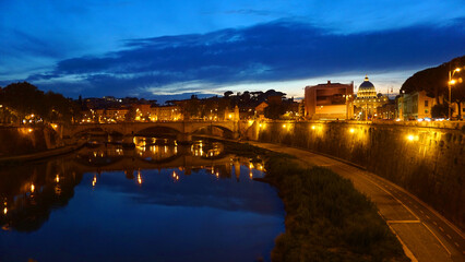 Night shot of iconic Castel di Saint Angelo, Rome, Italy