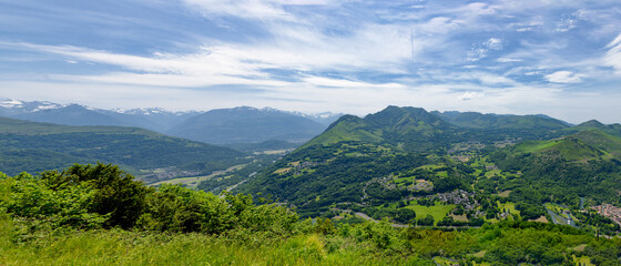 Fototapeta na wymiar mountains pyrenees on the france