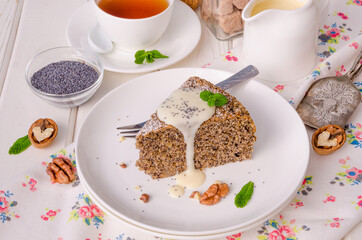 Poppy cake with walnuts and vanilla custard