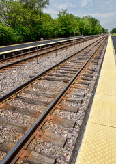 Obraz premium Looking down the railroad tracks