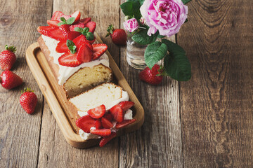 Strawberry and cream cheese summer cake