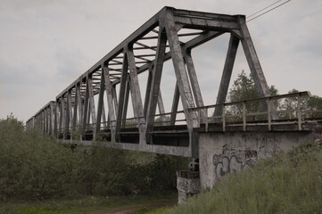railway bridge, tracks © amadeusz