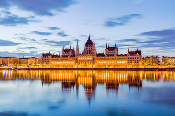 Fototapeta na wymiar Parliament and riverside in Budapest Hungary during sunrise