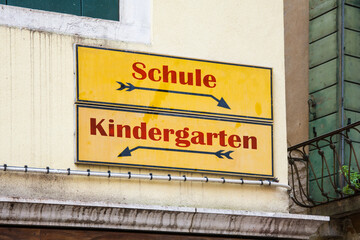 Fototapeta premium Schild 227 - Schule