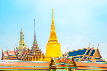 Fototapeta premium Wat Phra Kaew, Temple of the Emerald Buddha at Royal Grand Palace Bangkok, Asia Thailand.